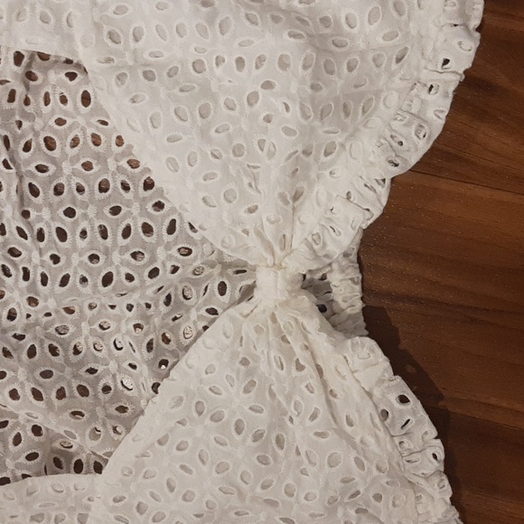 Eyelit crop top - Picture 3 of 4